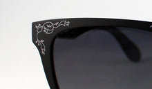 Cargar imagen en el visor de la galería, Gafas de Sol 'Filigrana'