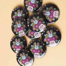 Cargar imagen en el visor de la galería, Chapas personalizadas traje fallera