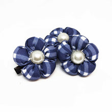 Cargar imagen en el visor de la galería, Pinzas clip falleras flor y perla