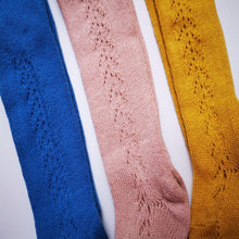 Cargar imagen en el visor de la galería, Leotardos de traje regional para bebés.