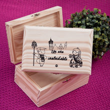 Cargar imagen en el visor de la galería, Caja de madera con dibujo fallero para guardar las cenizas de tu falla.