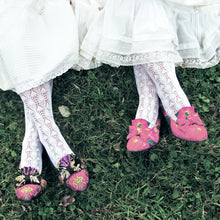 Cargar imagen en el visor de la galería, Calcetines de traje regional para mujer. Fallera y Bellesa.