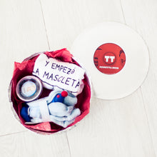 Cargar imagen en el visor de la galería, Pack de regalos falleros para bebé.