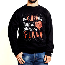 Cargar imagen en el visor de la galería, Sudadera fallera 'Tinc el cor encés en flama.'