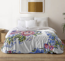 Cargar imagen en el visor de la galería, Funda nórdica con dibujo de flores inspirado en el espolín fallero valenciano, ideal para decoración de dormitorio con estilo tradicional y colorido

